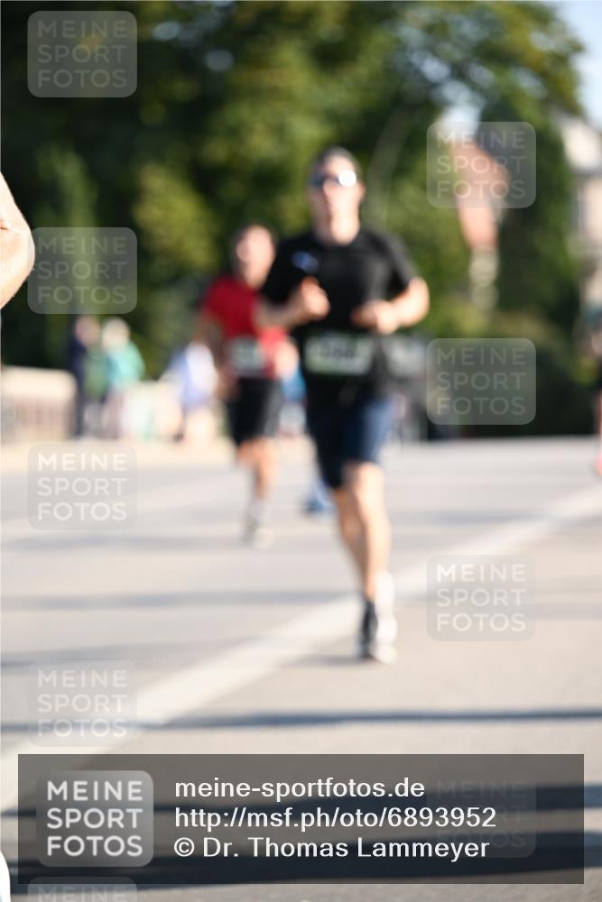 01.09.2024 - BARMER Alsterlauf Dr. Thomas Lammeyer http://msf.ph/oto/6893952 01.09.2024 09:29:07 Laufen  meine-sportfotos.de