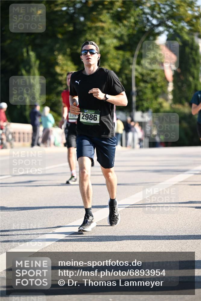 01.09.2024 - BARMER Alsterlauf Dr. Thomas Lammeyer http://msf.ph/oto/6893954 01.09.2024 09:29:07 Laufen 35, 2986 meine-sportfotos.de