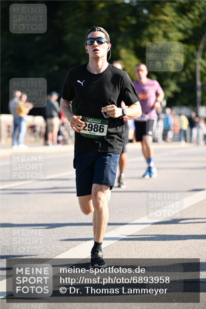 01.09.2024 - BARMER Alsterlauf Dr. Thomas Lammeyer http://msf.ph/oto/6893958 01.09.2024 09:29:08 Laufen 35, 2986 meine-sportfotos.de