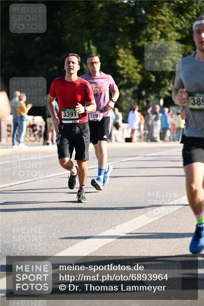 01.09.2024 - BARMER Alsterlauf Dr. Thomas Lammeyer http://msf.ph/oto/6893964 01.09.2024 09:29:09 Laufen 3391, 3391, 5191, 389 meine-sportfotos.de