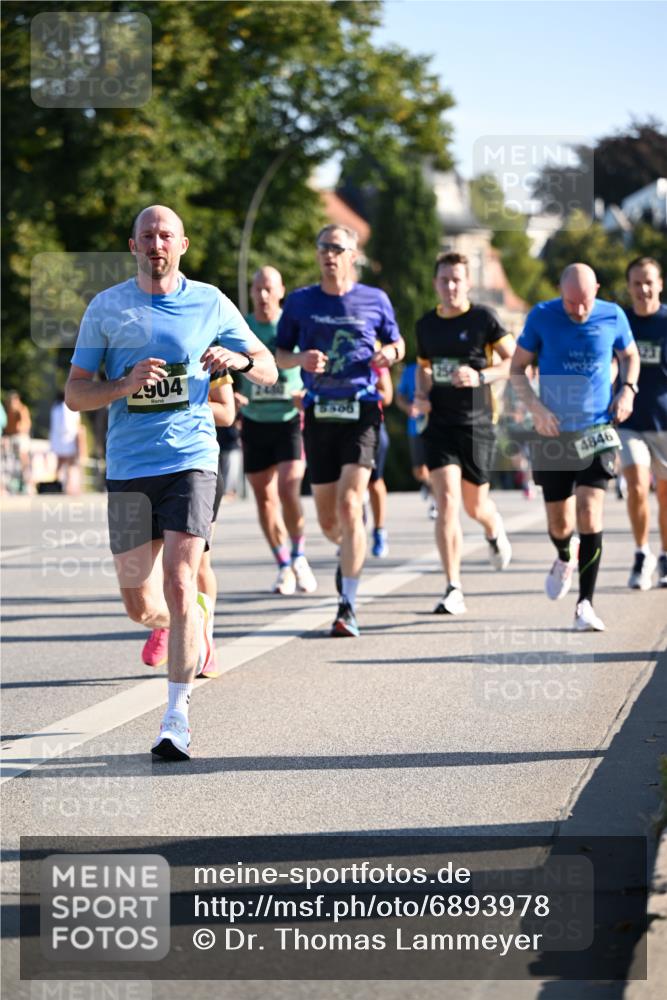 01.09.2024 - BARMER Alsterlauf Dr. Thomas Lammeyer http://msf.ph/oto/6893978 01.09.2024 09:29:11 Laufen 2904, 2480, 5500, 4846 meine-sportfotos.de