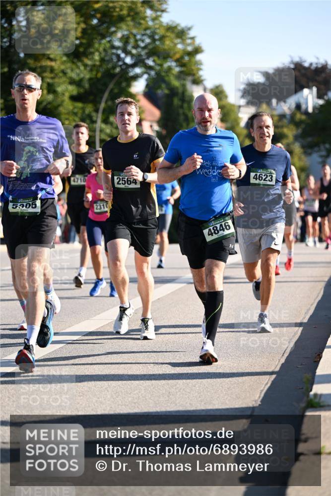 01.09.2024 - BARMER Alsterlauf Dr. Thomas Lammeyer http://msf.ph/oto/6893986 01.09.2024 09:29:12 Laufen 5305, 4710, 2310, 2564, 4623, 4846 meine-sportfotos.de