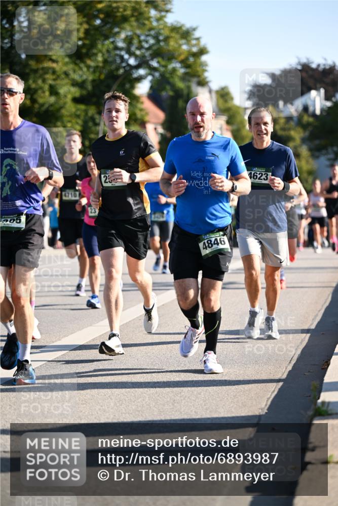 01.09.2024 - BARMER Alsterlauf Dr. Thomas Lammeyer http://msf.ph/oto/6893987 01.09.2024 09:29:12 Laufen 05, 4710, 25, 4623, 4846 meine-sportfotos.de