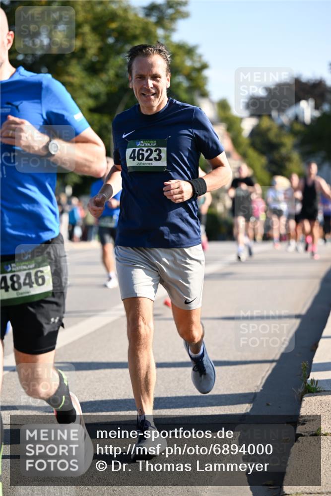 01.09.2024 - BARMER Alsterlauf Dr. Thomas Lammeyer http://msf.ph/oto/6894000 01.09.2024 09:29:14 Laufen 4623, 4846 meine-sportfotos.de