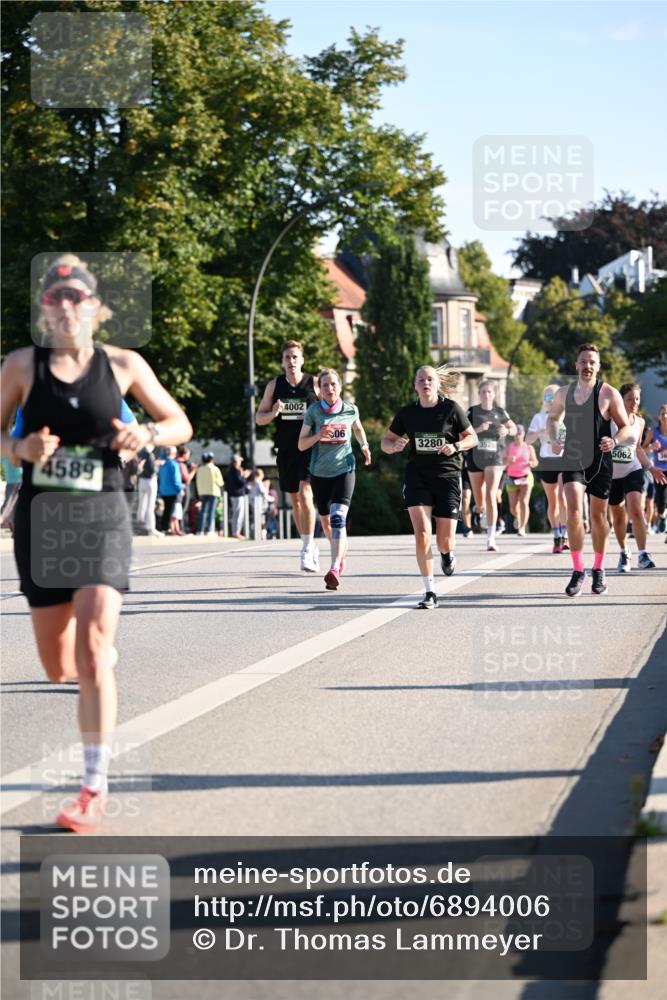 01.09.2024 - BARMER Alsterlauf Dr. Thomas Lammeyer http://msf.ph/oto/6894006 01.09.2024 09:29:15 Laufen 4589, 4002, 306, 3280, 5062 meine-sportfotos.de