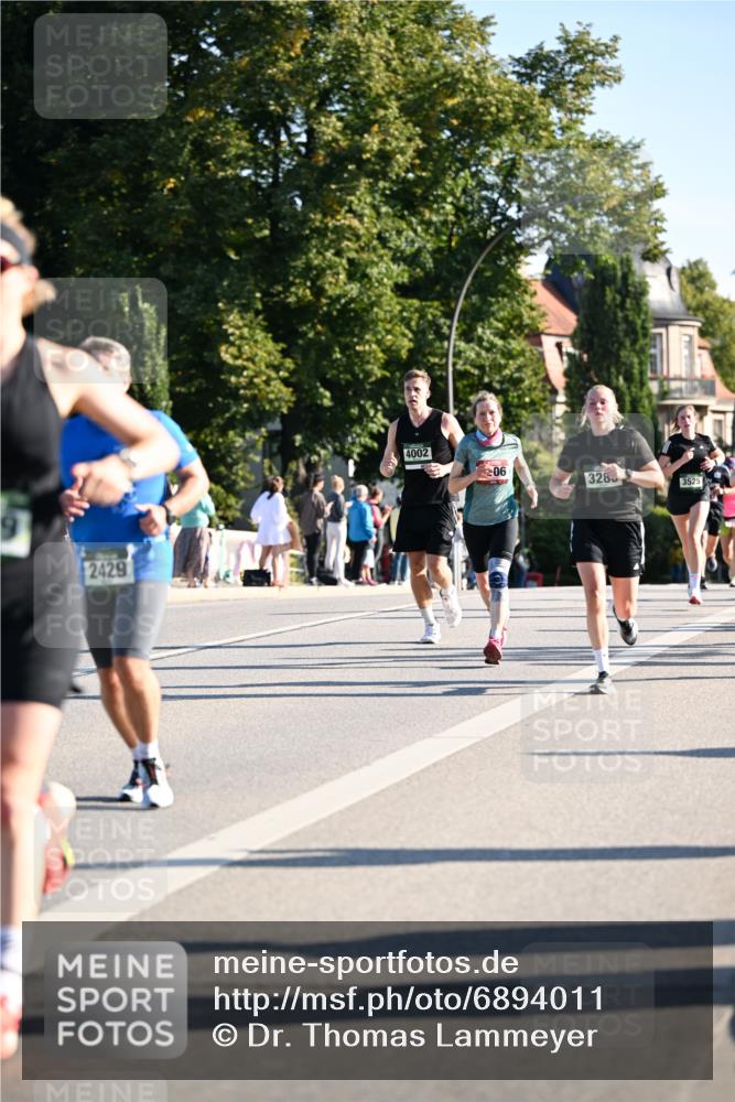 01.09.2024 - BARMER Alsterlauf Dr. Thomas Lammeyer http://msf.ph/oto/6894011 01.09.2024 09:29:16 Laufen 2429, 4002, 06, 328, 3525 meine-sportfotos.de