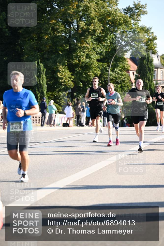 01.09.2024 - BARMER Alsterlauf Dr. Thomas Lammeyer http://msf.ph/oto/6894013 01.09.2024 09:29:16 Laufen 2429, 4002, 230, 280, 3525 meine-sportfotos.de