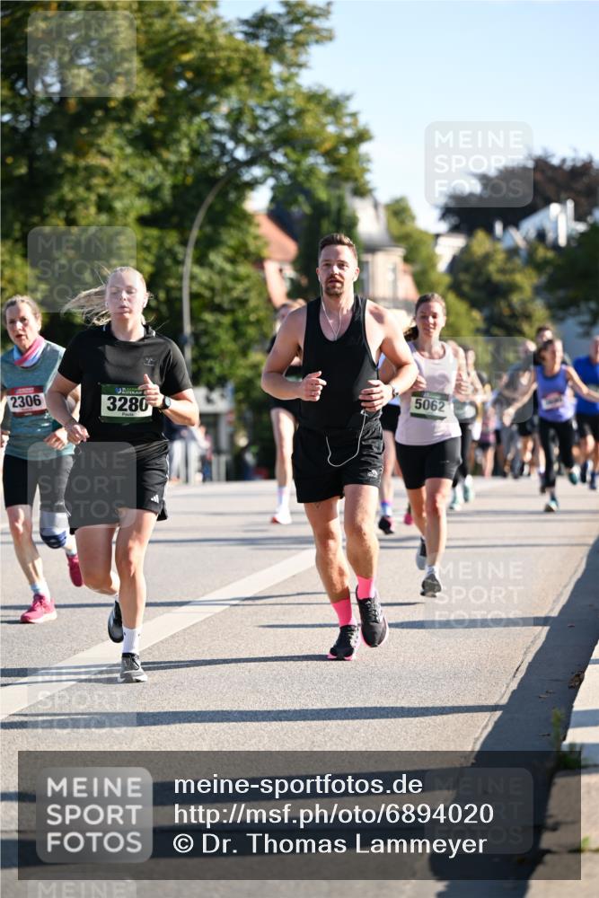 01.09.2024 - BARMER Alsterlauf Dr. Thomas Lammeyer http://msf.ph/oto/6894020 01.09.2024 09:29:18 Laufen 5062, 2306, 3280 meine-sportfotos.de
