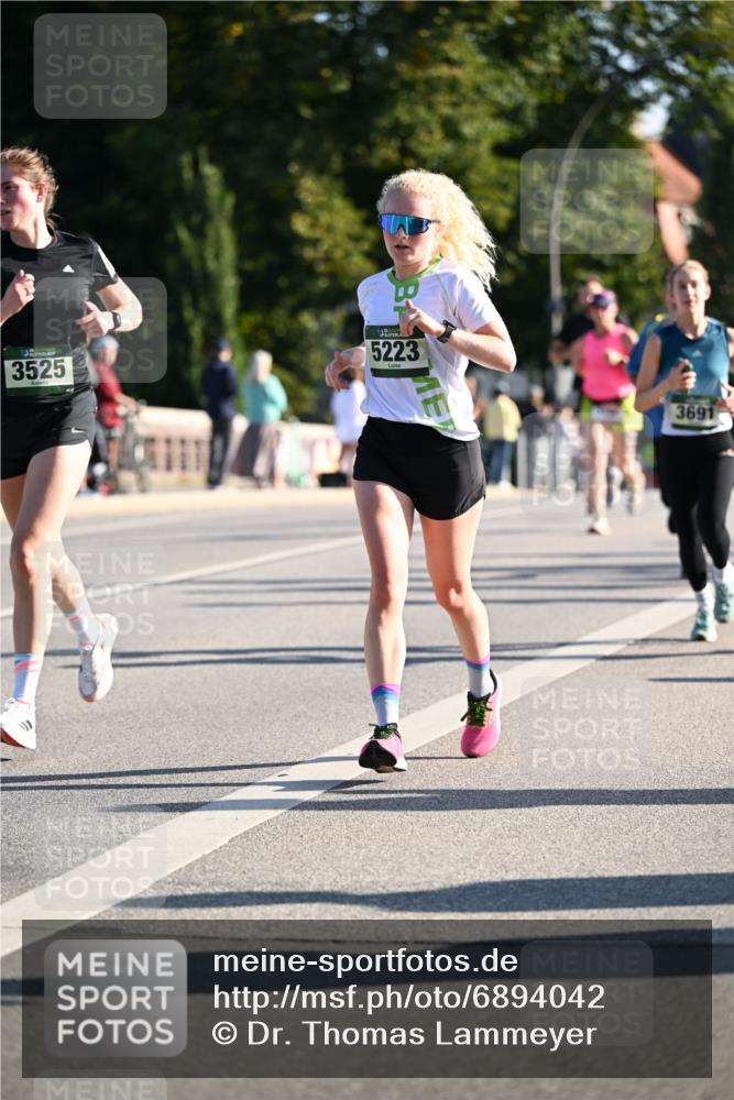 01.09.2024 - BARMER Alsterlauf Dr. Thomas Lammeyer http://msf.ph/oto/6894042 01.09.2024 09:29:21 Laufen 3525, 5223, 3691 meine-sportfotos.de