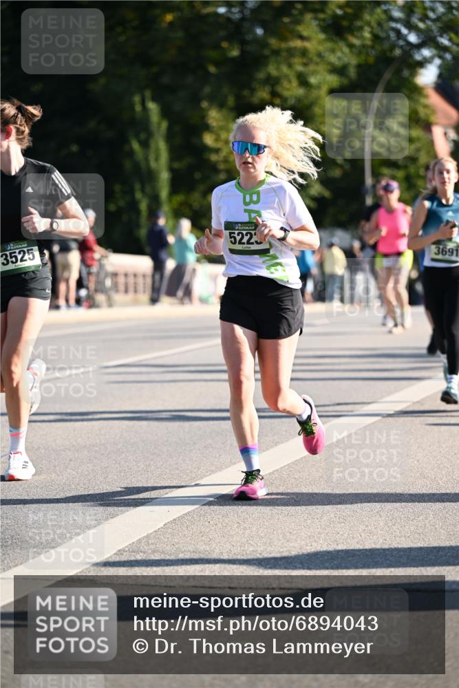 01.09.2024 - BARMER Alsterlauf Dr. Thomas Lammeyer http://msf.ph/oto/6894043 01.09.2024 09:29:21 Laufen 3525, 5223, 3691 meine-sportfotos.de