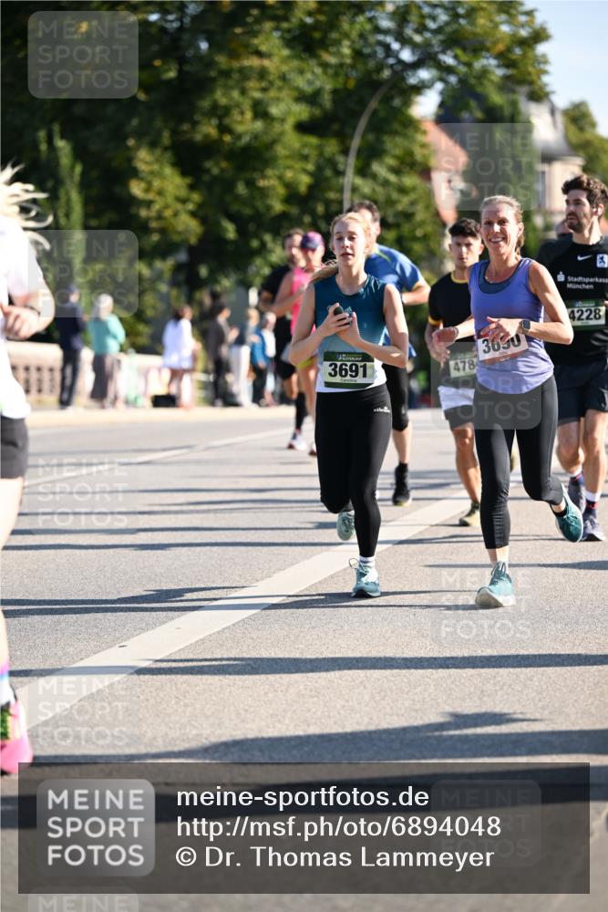 01.09.2024 - BARMER Alsterlauf Dr. Thomas Lammeyer http://msf.ph/oto/6894048 01.09.2024 09:29:22 Laufen 3691, 478, 3690, 14147, 4228 meine-sportfotos.de