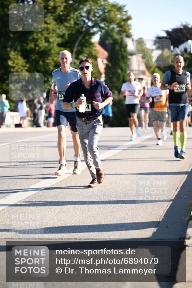 01.09.2024 - BARMER Alsterlauf Dr. Thomas Lammeyer http://msf.ph/oto/6894079 01.09.2024 09:29:27 Laufen 37, 4780 meine-sportfotos.de