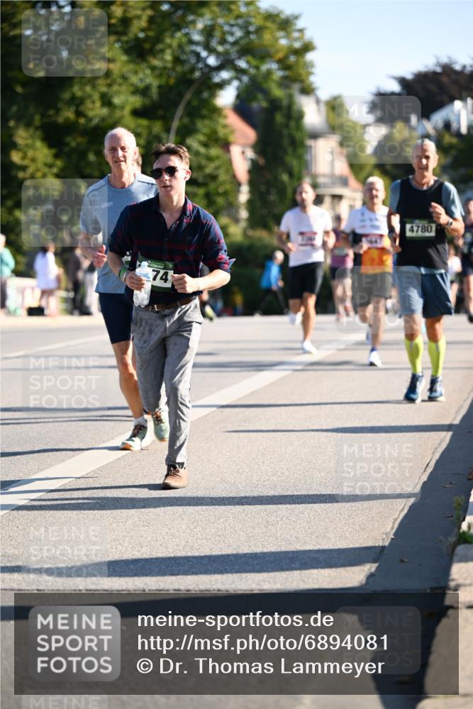 01.09.2024 - BARMER Alsterlauf Dr. Thomas Lammeyer http://msf.ph/oto/6894081 01.09.2024 09:29:27 Laufen 74, 4780 meine-sportfotos.de