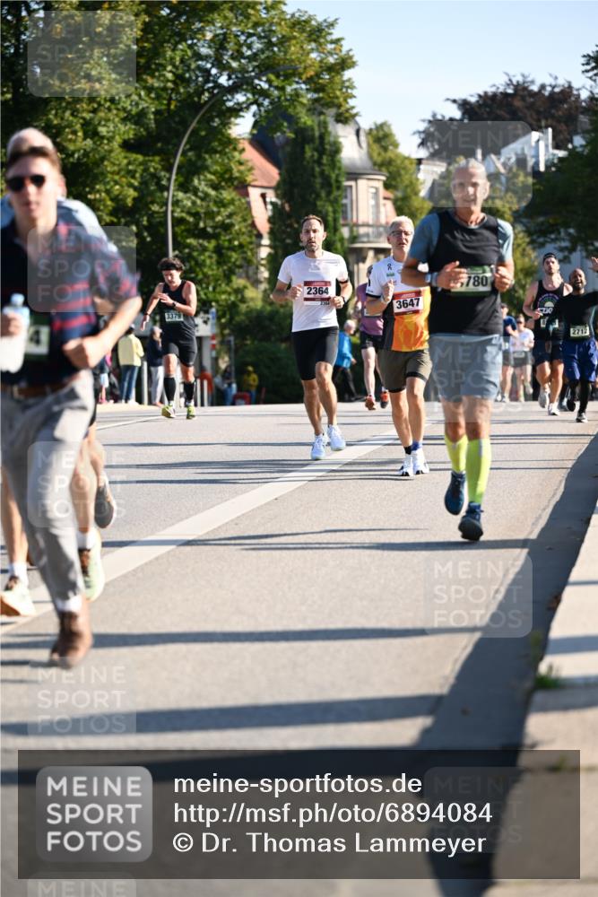 01.09.2024 - BARMER Alsterlauf Dr. Thomas Lammeyer http://msf.ph/oto/6894084 01.09.2024 09:29:28 Laufen 3379, 2364, 3647, 780, 2712 meine-sportfotos.de