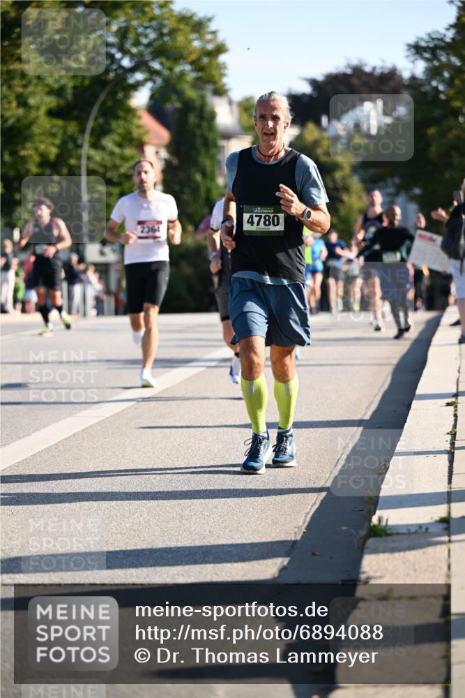 01.09.2024 - BARMER Alsterlauf Dr. Thomas Lammeyer http://msf.ph/oto/6894088 01.09.2024 09:29:29 Laufen 2364, 4780 meine-sportfotos.de