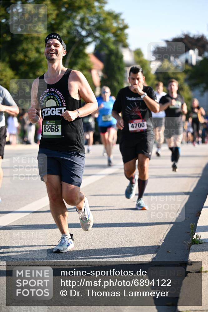 01.09.2024 - BARMER Alsterlauf Dr. Thomas Lammeyer http://msf.ph/oto/6894122 01.09.2024 09:29:34 Laufen 8268, 4700 meine-sportfotos.de