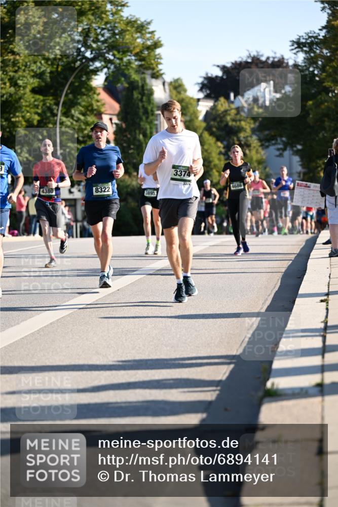 01.09.2024 - BARMER Alsterlauf Dr. Thomas Lammeyer http://msf.ph/oto/6894141 01.09.2024 09:29:38 Laufen 4380, 8322, 3895, 3374, 3374, 4686, 201 meine-sportfotos.de