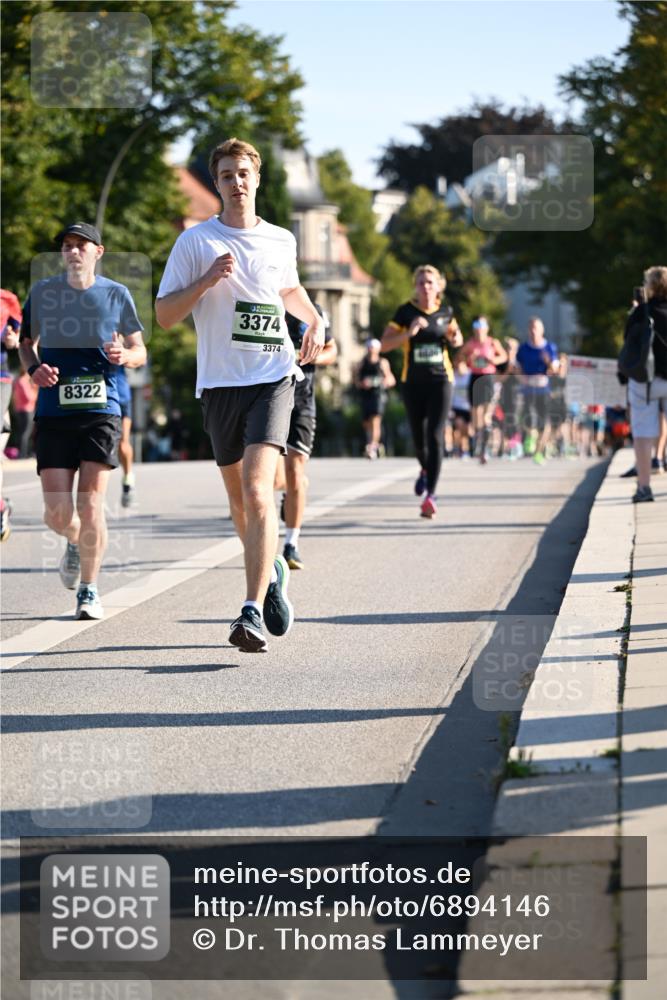 01.09.2024 - BARMER Alsterlauf Dr. Thomas Lammeyer http://msf.ph/oto/6894146 01.09.2024 09:29:39 Laufen 8322, 3374, 3374 meine-sportfotos.de