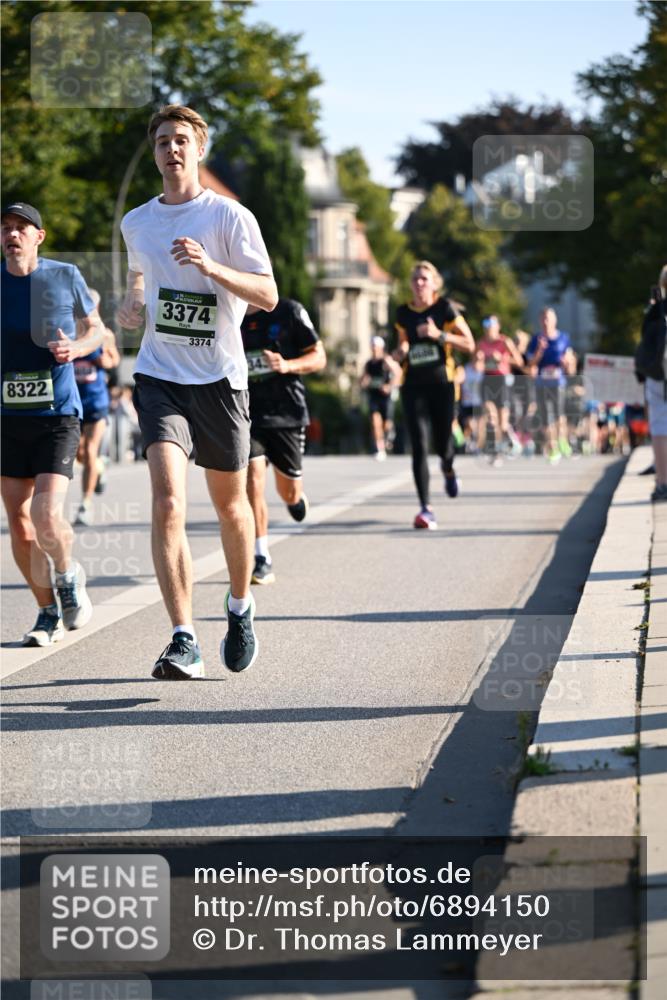 01.09.2024 - BARMER Alsterlauf Dr. Thomas Lammeyer http://msf.ph/oto/6894150 01.09.2024 09:29:39 Laufen 8322, 3374, 3374 meine-sportfotos.de