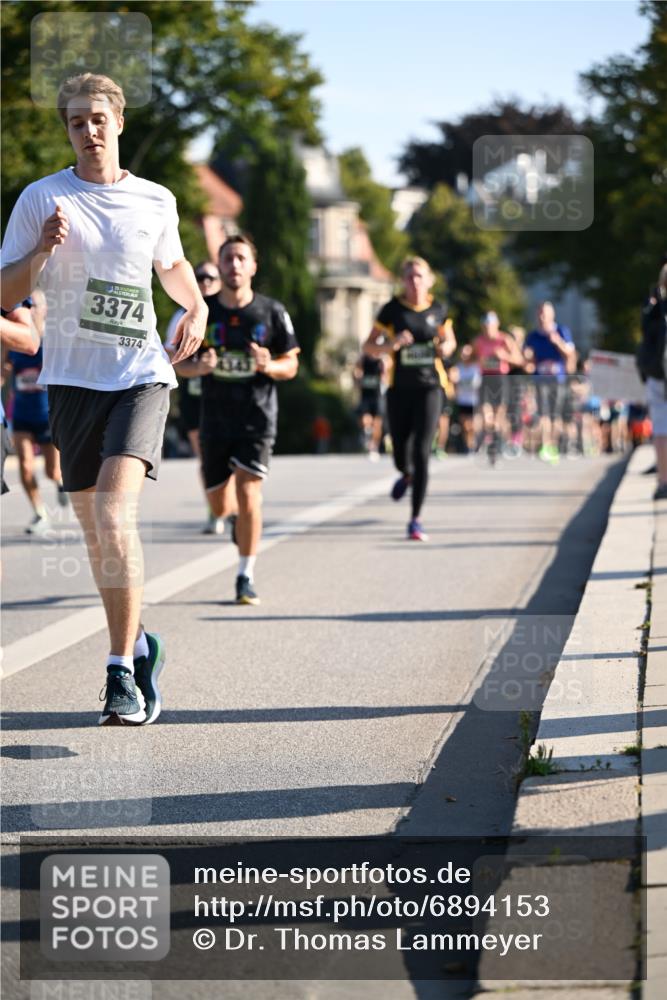 01.09.2024 - BARMER Alsterlauf Dr. Thomas Lammeyer http://msf.ph/oto/6894153 01.09.2024 09:29:39 Laufen 25, 3374, 3374 meine-sportfotos.de