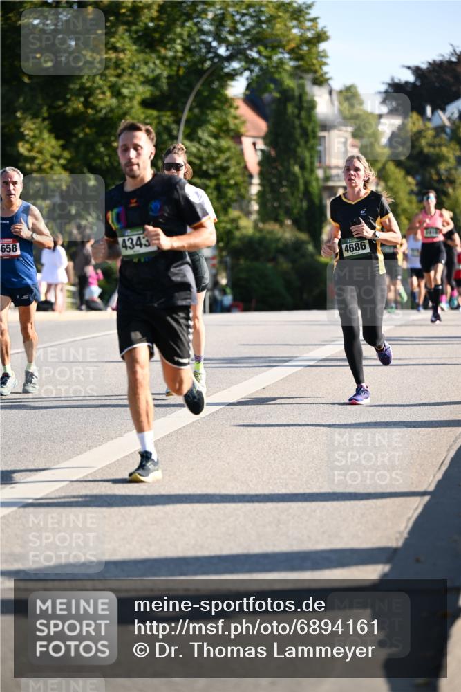 01.09.2024 - BARMER Alsterlauf Dr. Thomas Lammeyer http://msf.ph/oto/6894161 01.09.2024 09:29:40 Laufen 658, 4343, 4686 meine-sportfotos.de