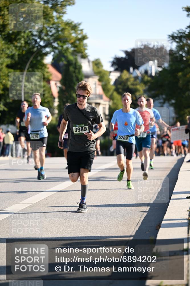 01.09.2024 - BARMER Alsterlauf Dr. Thomas Lammeyer http://msf.ph/oto/6894202 01.09.2024 09:29:49 Laufen 3989, 2070, 5289 meine-sportfotos.de