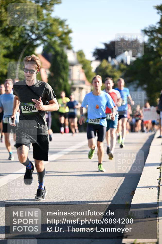 01.09.2024 - BARMER Alsterlauf Dr. Thomas Lammeyer http://msf.ph/oto/6894208 01.09.2024 09:29:50 Laufen 15, 3989, 5289 meine-sportfotos.de
