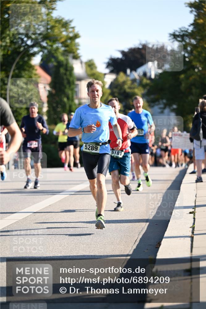 01.09.2024 - BARMER Alsterlauf Dr. Thomas Lammeyer http://msf.ph/oto/6894209 01.09.2024 09:29:50 Laufen 5289, 5181 meine-sportfotos.de