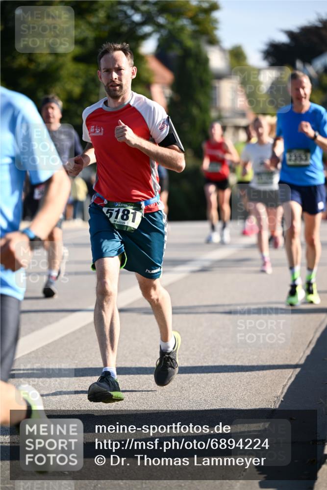 01.09.2024 - BARMER Alsterlauf Dr. Thomas Lammeyer http://msf.ph/oto/6894224 01.09.2024 09:29:52 Laufen 5181, 2353 meine-sportfotos.de
