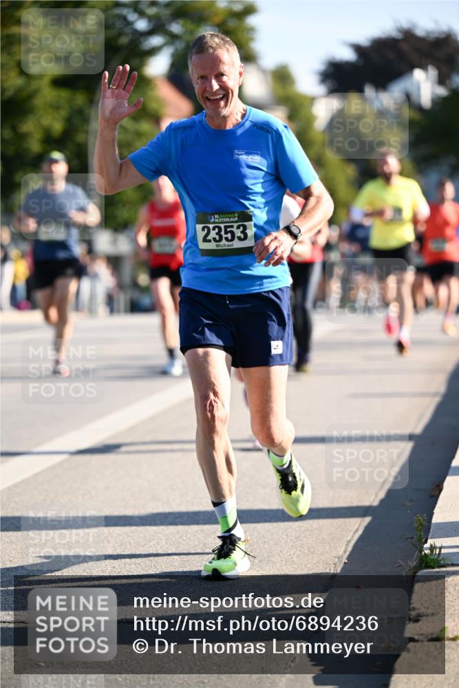 01.09.2024 - BARMER Alsterlauf Dr. Thomas Lammeyer http://msf.ph/oto/6894236 01.09.2024 09:29:54 Laufen 135, 2353 meine-sportfotos.de