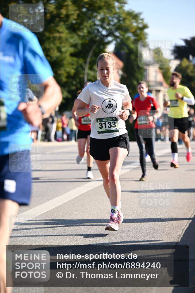 01.09.2024 - BARMER Alsterlauf Dr. Thomas Lammeyer http://msf.ph/oto/6894240 01.09.2024 09:29:55 Laufen 3133 meine-sportfotos.de