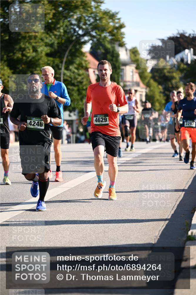 01.09.2024 - BARMER Alsterlauf Dr. Thomas Lammeyer http://msf.ph/oto/6894264 01.09.2024 09:29:58 Laufen 4246, 4629, 2297 meine-sportfotos.de