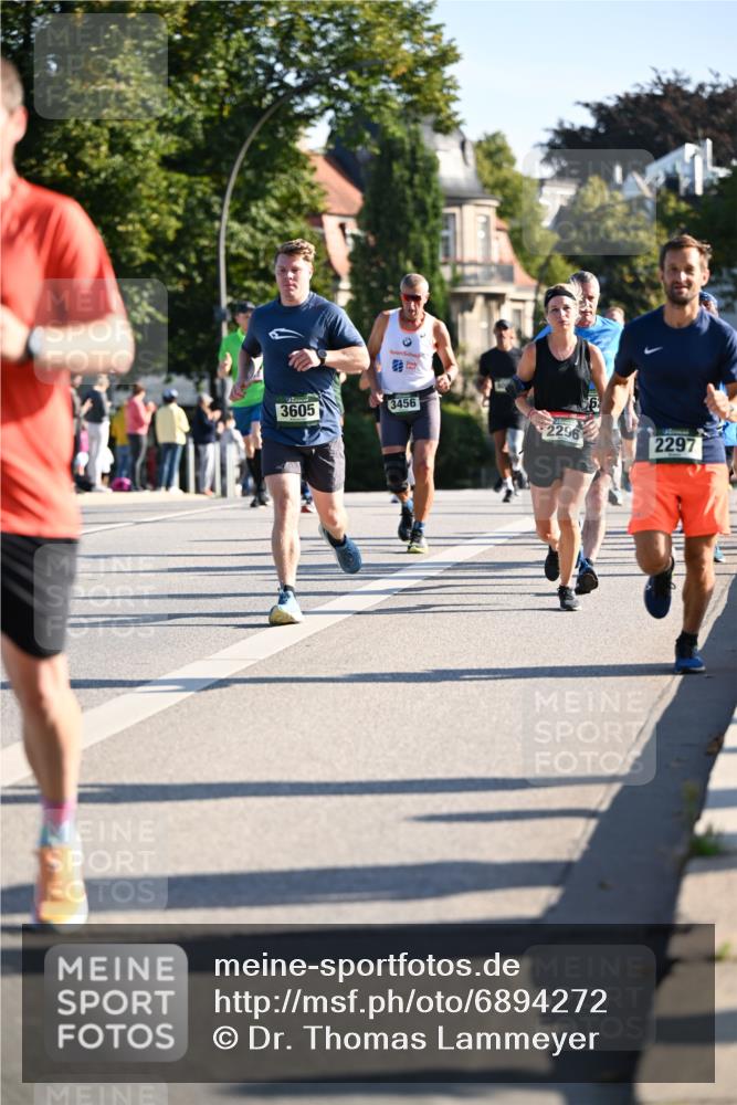 01.09.2024 - BARMER Alsterlauf Dr. Thomas Lammeyer http://msf.ph/oto/6894272 01.09.2024 09:30:00 Laufen 3605, 3456, 2296, 2297 meine-sportfotos.de