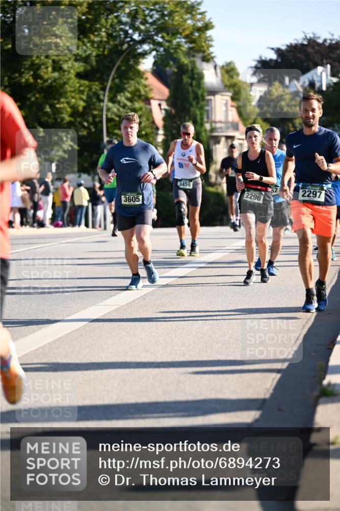 01.09.2024 - BARMER Alsterlauf Dr. Thomas Lammeyer http://msf.ph/oto/6894273 01.09.2024 09:30:00 Laufen 3456, 2297, 2296, 3605 meine-sportfotos.de