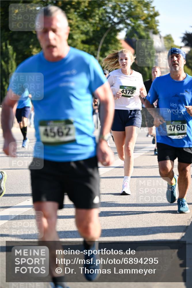 01.09.2024 - BARMER Alsterlauf Dr. Thomas Lammeyer http://msf.ph/oto/6894295 01.09.2024 09:30:04 Laufen 4562, 4375, 4760, 4760 meine-sportfotos.de