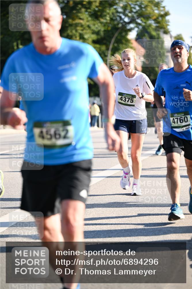 01.09.2024 - BARMER Alsterlauf Dr. Thomas Lammeyer http://msf.ph/oto/6894296 01.09.2024 09:30:04 Laufen 4562, 4375, 4760, 4760 meine-sportfotos.de