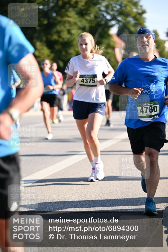 01.09.2024 - BARMER Alsterlauf Dr. Thomas Lammeyer http://msf.ph/oto/6894300 01.09.2024 09:30:05 Laufen 4375, 35, 4760, 4760 meine-sportfotos.de