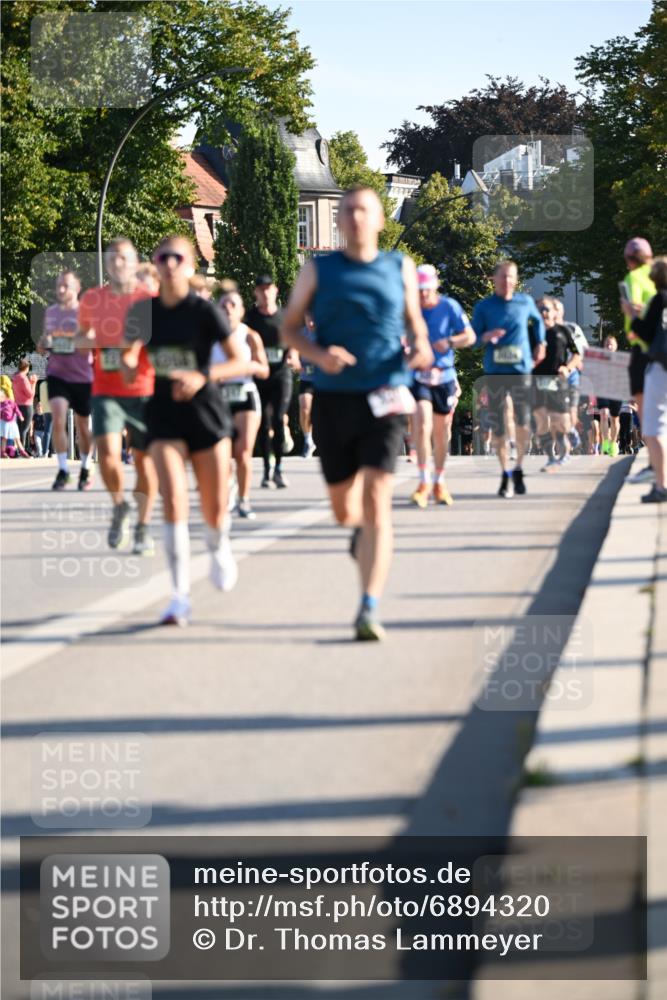 01.09.2024 - BARMER Alsterlauf Dr. Thomas Lammeyer http://msf.ph/oto/6894320 01.09.2024 09:30:08 Laufen  meine-sportfotos.de