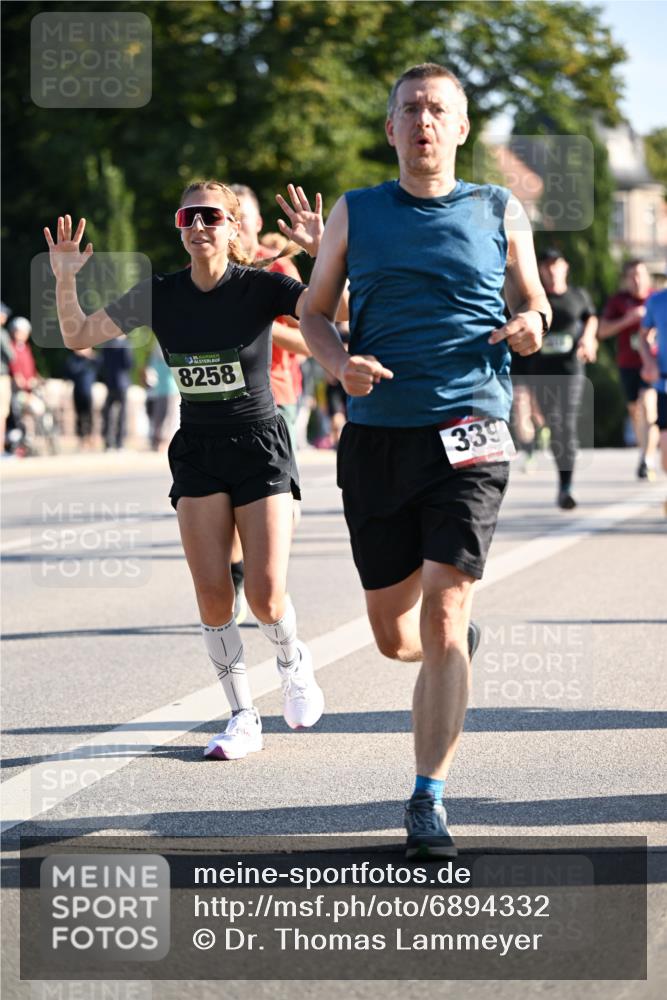01.09.2024 - BARMER Alsterlauf Dr. Thomas Lammeyer http://msf.ph/oto/6894332 01.09.2024 09:30:10 Laufen 8258, 339 meine-sportfotos.de