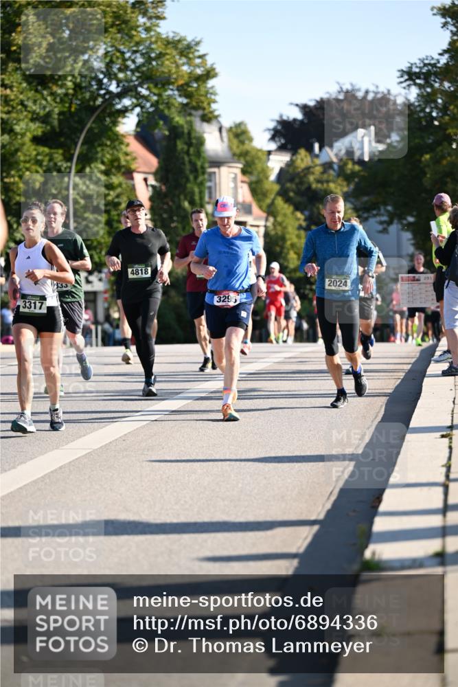 01.09.2024 - BARMER Alsterlauf Dr. Thomas Lammeyer http://msf.ph/oto/6894336 01.09.2024 09:30:10 Laufen 3317, 4818, 3295, 2024, 201 meine-sportfotos.de