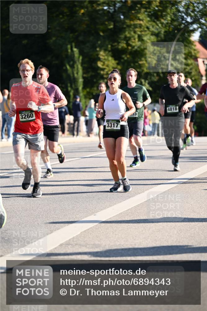 01.09.2024 - BARMER Alsterlauf Dr. Thomas Lammeyer http://msf.ph/oto/6894343 01.09.2024 09:30:11 Laufen 3260, 3317, 4818 meine-sportfotos.de