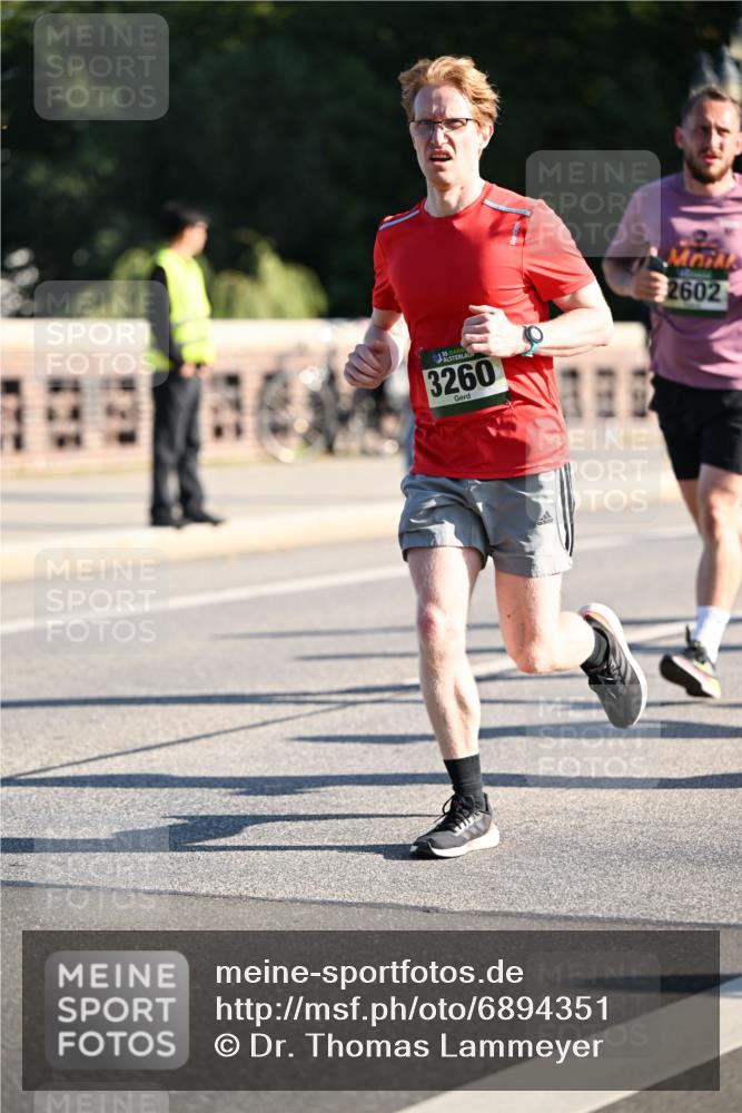 01.09.2024 - BARMER Alsterlauf Dr. Thomas Lammeyer http://msf.ph/oto/6894351 01.09.2024 09:30:12 Laufen 35, 3260, 2602 meine-sportfotos.de