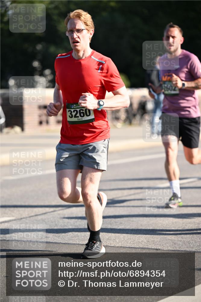 01.09.2024 - BARMER Alsterlauf Dr. Thomas Lammeyer http://msf.ph/oto/6894354 01.09.2024 09:30:13 Laufen 35, 3260, 2602 meine-sportfotos.de