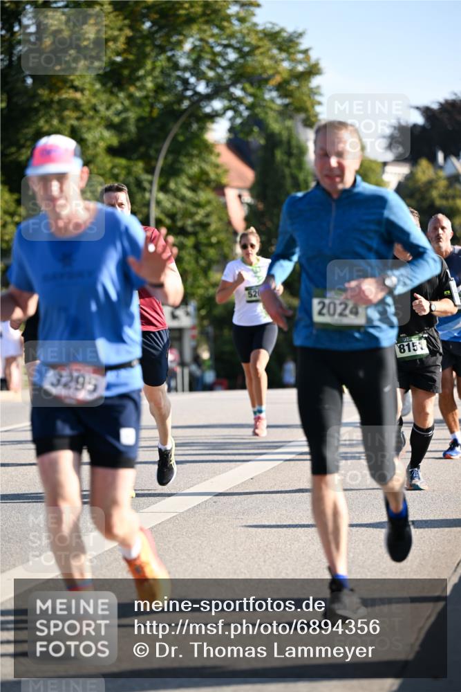 01.09.2024 - BARMER Alsterlauf Dr. Thomas Lammeyer http://msf.ph/oto/6894356 01.09.2024 09:30:13 Laufen 3295, 520, 2024, 8152 meine-sportfotos.de