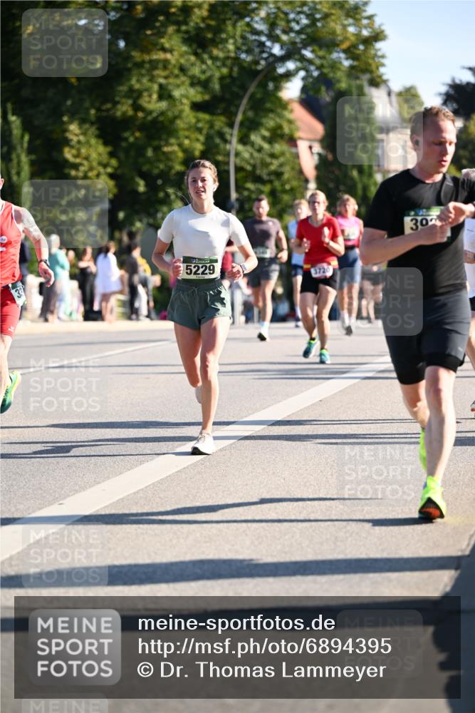 01.09.2024 - BARMER Alsterlauf Dr. Thomas Lammeyer http://msf.ph/oto/6894395 01.09.2024 09:30:19 Laufen 5229, 3720, 30 meine-sportfotos.de