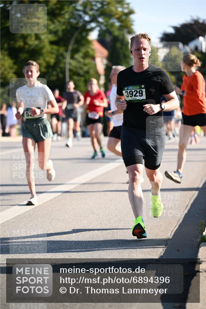 01.09.2024 - BARMER Alsterlauf Dr. Thomas Lammeyer http://msf.ph/oto/6894396 01.09.2024 09:30:20 Laufen 3929 meine-sportfotos.de