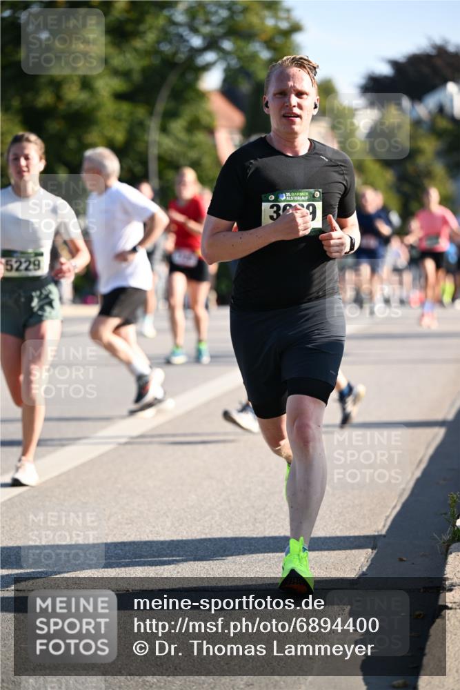 01.09.2024 - BARMER Alsterlauf Dr. Thomas Lammeyer http://msf.ph/oto/6894400 01.09.2024 09:30:20 Laufen 5229, 35, 39 meine-sportfotos.de