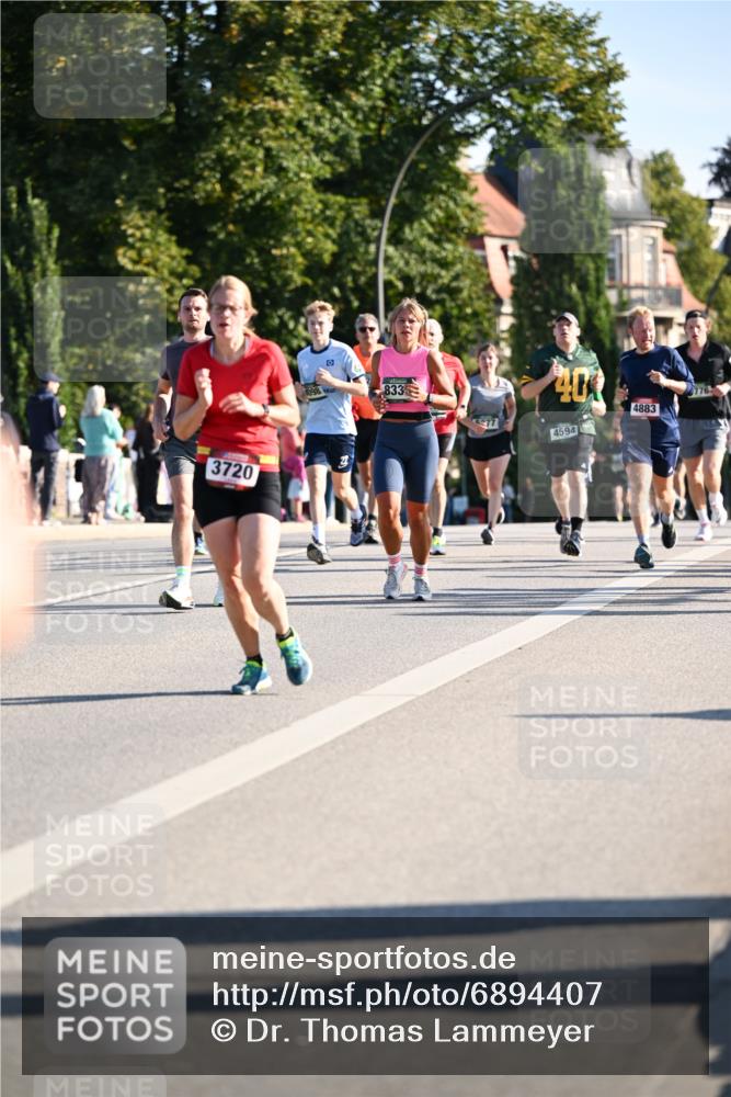 01.09.2024 - BARMER Alsterlauf Dr. Thomas Lammeyer http://msf.ph/oto/6894407 01.09.2024 09:30:22 Laufen 3720, 098, 0, 833, 4883, 77, 4594 meine-sportfotos.de