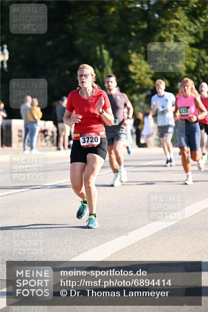 01.09.2024 - BARMER Alsterlauf Dr. Thomas Lammeyer http://msf.ph/oto/6894414 01.09.2024 09:30:23 Laufen 3720 meine-sportfotos.de