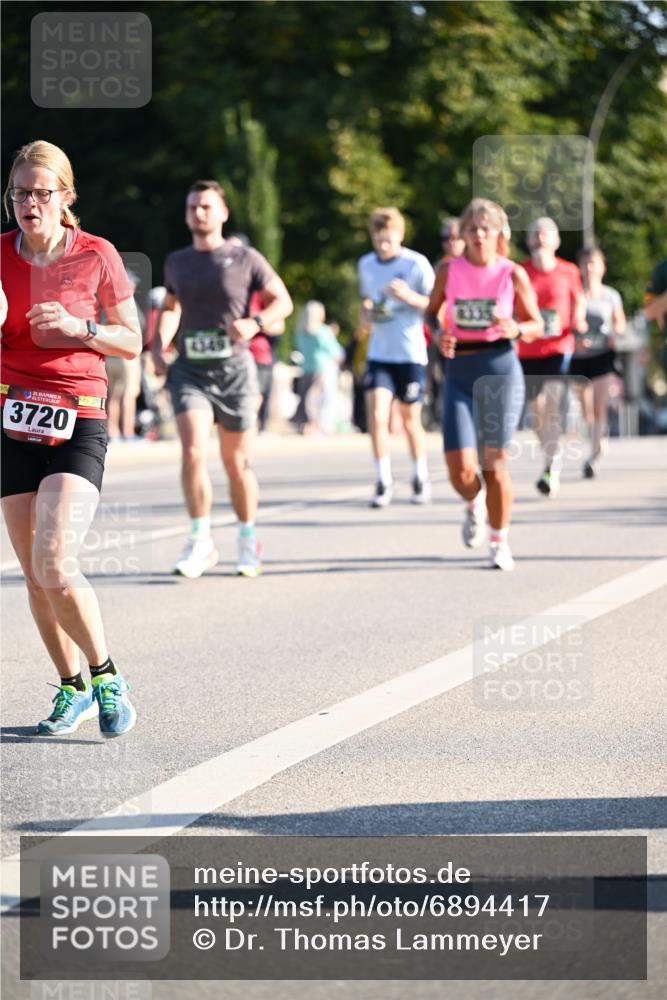 01.09.2024 - BARMER Alsterlauf Dr. Thomas Lammeyer http://msf.ph/oto/6894417 01.09.2024 09:30:23 Laufen 35, 3720, 4349 meine-sportfotos.de
